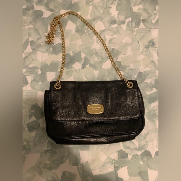 MICHAEL KORS WALLET ON CHAIN - Picture 1 of 5